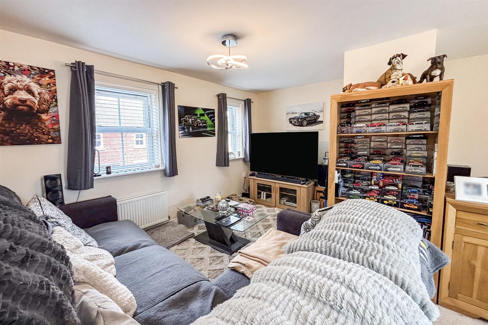 2 bed property in Chibnall Close, Bedford